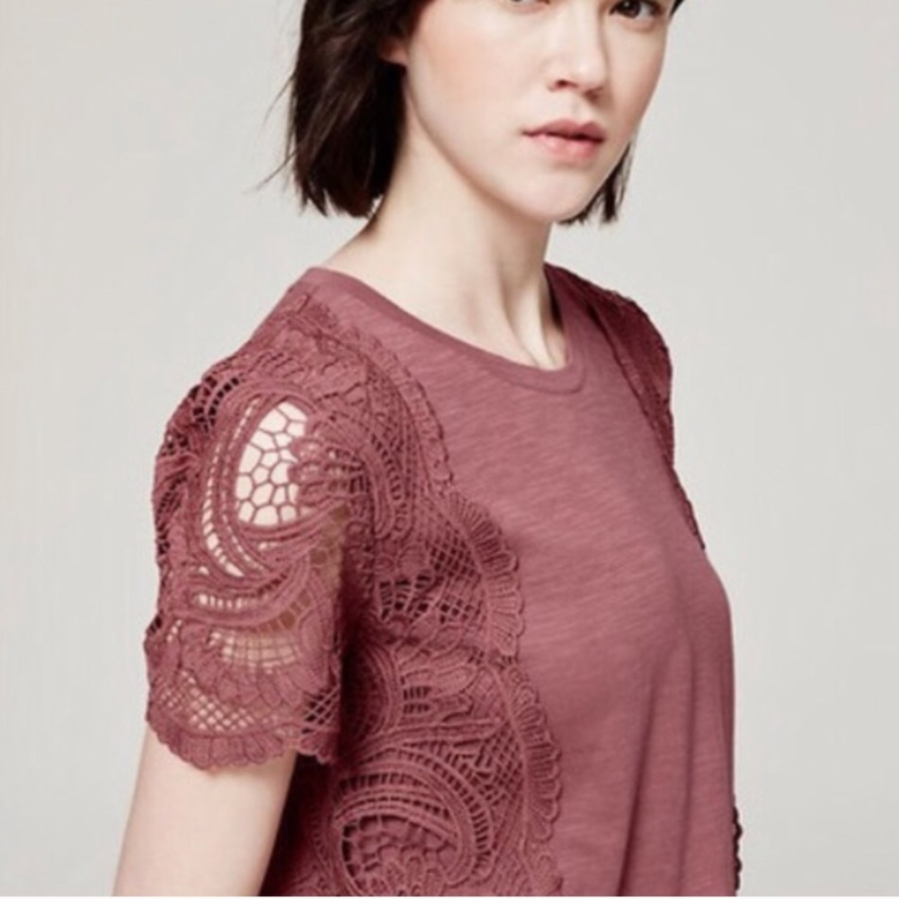 Loft Mauve Lace Detail Tee EUC